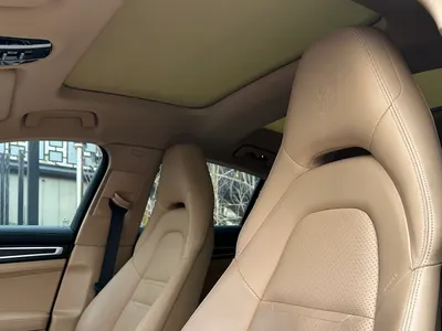 2022 بورش بانميرا بلاتنيوم اديشن