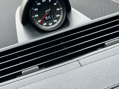 2022 بورش بانميرا بلاتنيوم اديشن