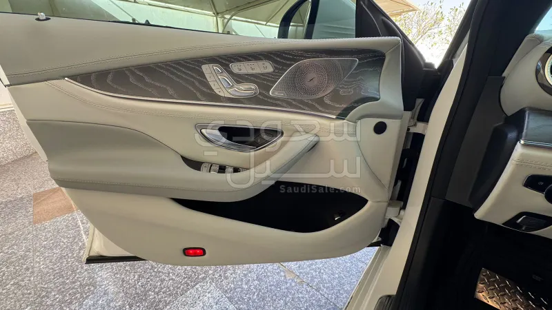 2023 مرسيدس - بنز جي تي 63إس