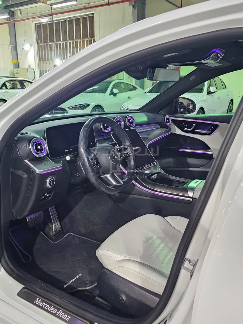 2023 مرسيدس - بنز سي 300