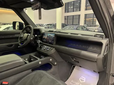 2023 لاند روفر ديفيندر 90