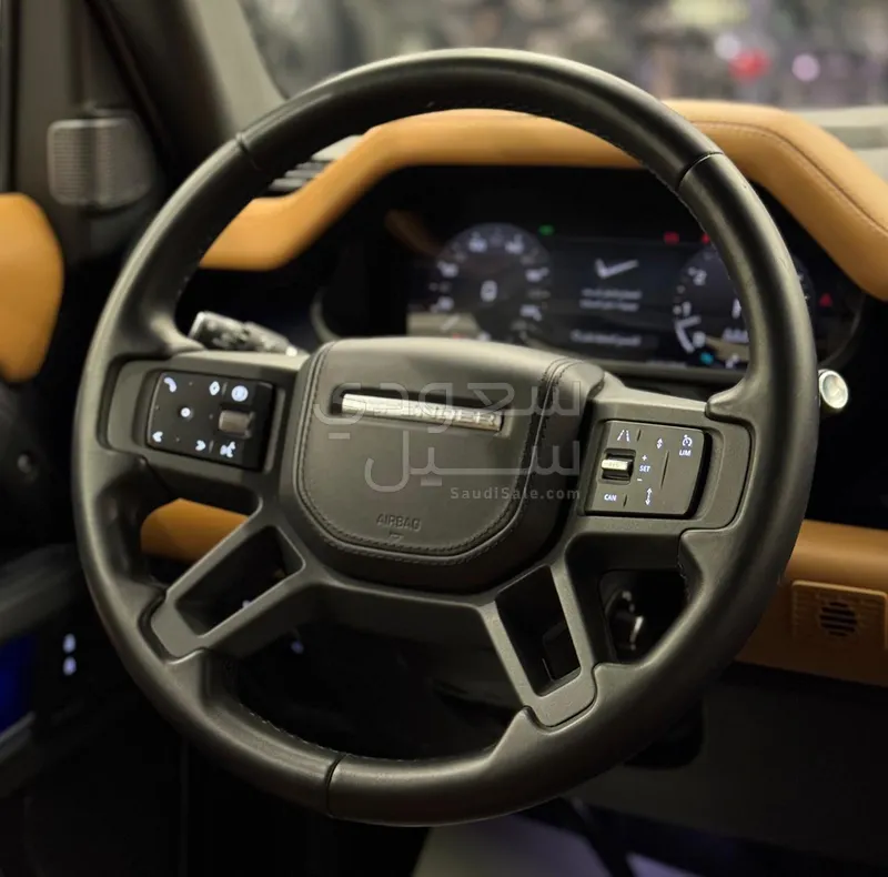 2024 لاند روفر ديفيندر اكس 110