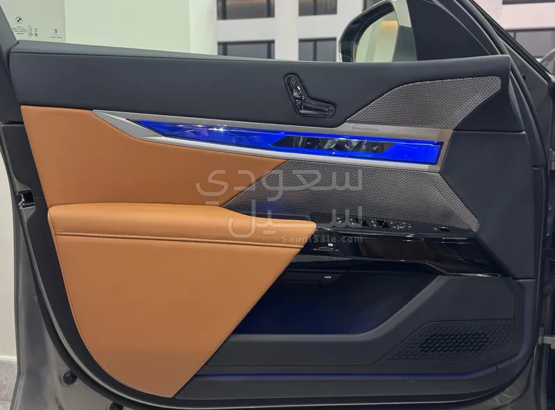 2026 بي ام دبليو الفئة السابعة 735أي