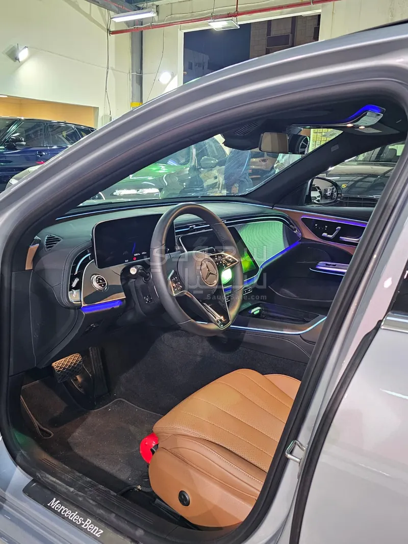 2025 مرسيدس - بنز إي 200