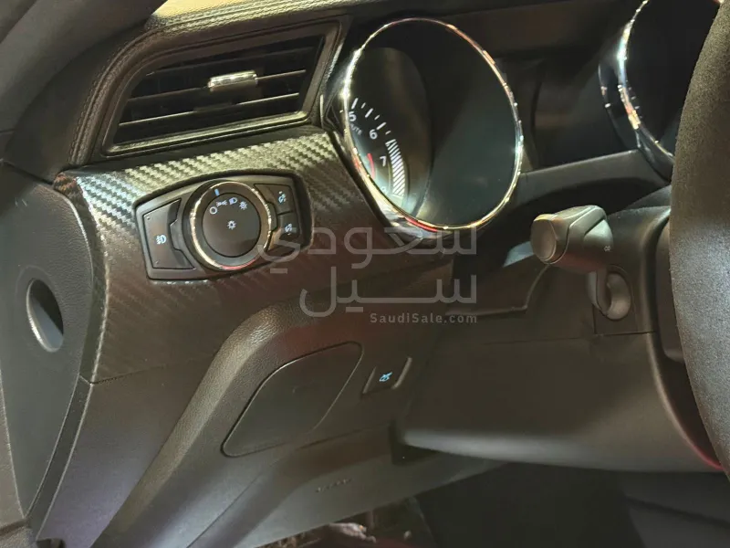 2015 فورد موستانغ