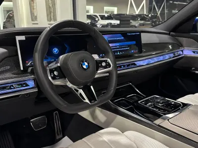 2026 بي ام دبليو الفئة السابعة 735أي