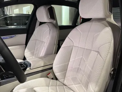 2026 بي ام دبليو الفئة السابعة 735أي