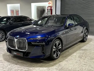 2026 بي ام دبليو الفئة السابعة 735أي