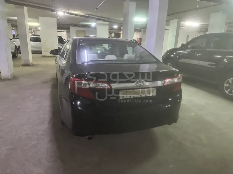 2015 تويوتا كامري جي ال اكس