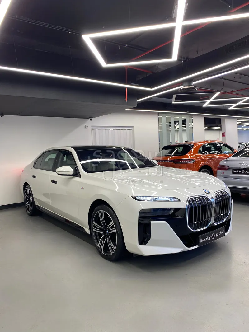 2023 بي ام دبليو الفئة السابعة 740أي