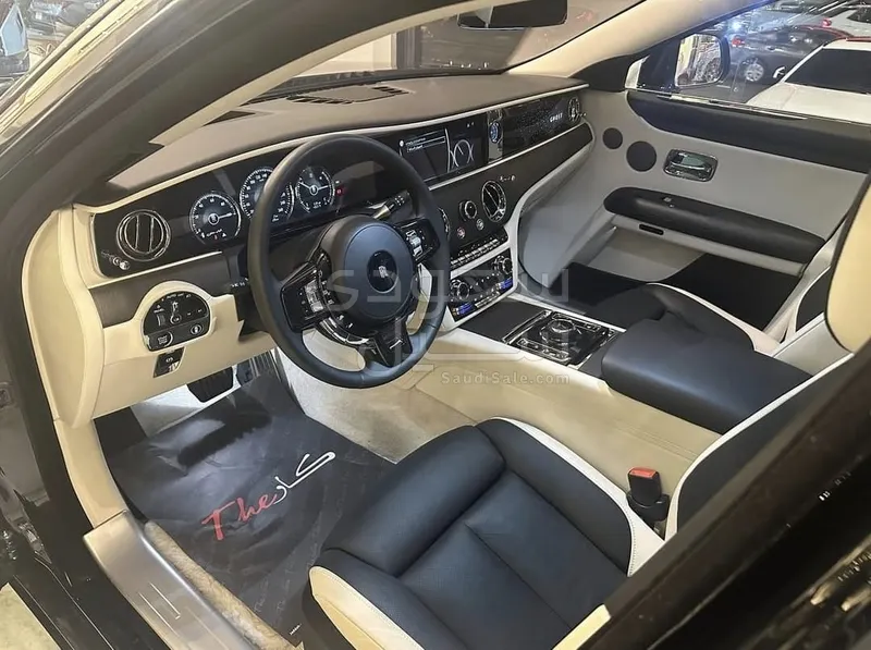 2022 رولز رويس قوست