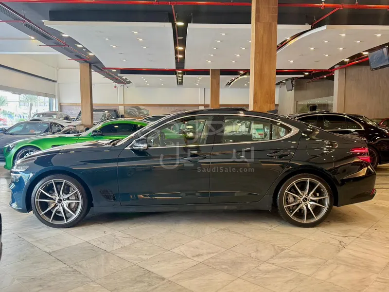 2025 جينيسيس جي 70