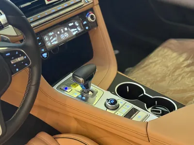 2025 جينيسيس جي 70