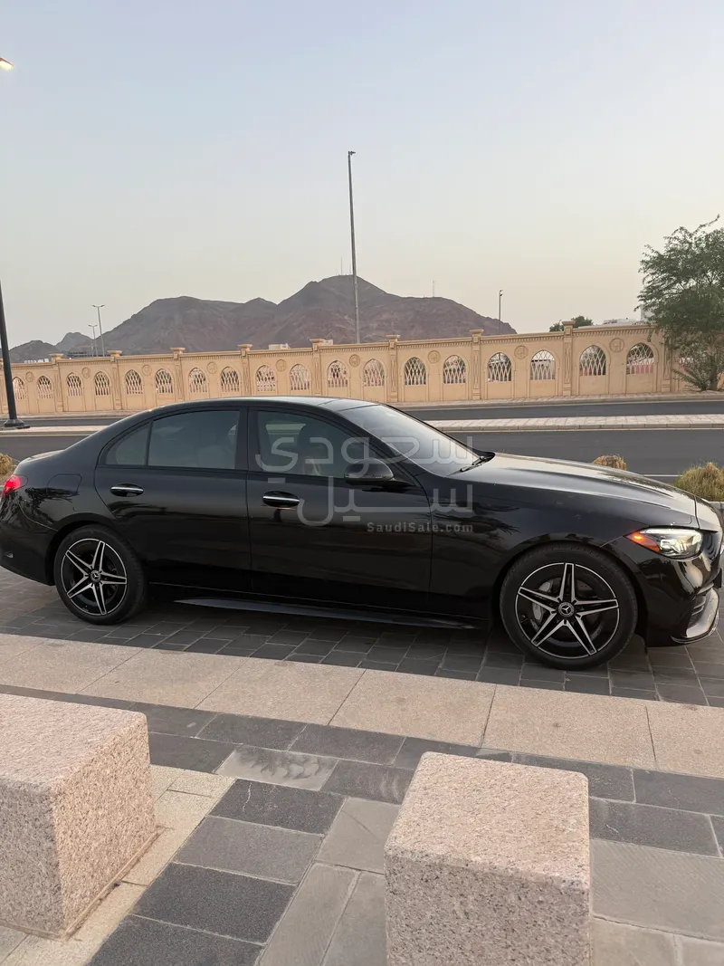 2023 مرسيدس - بنز سي 300