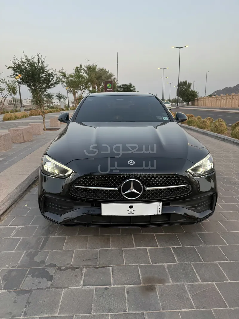 2023 مرسيدس - بنز سي 300