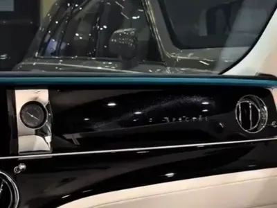 2025 رولز رويس سبيكتر