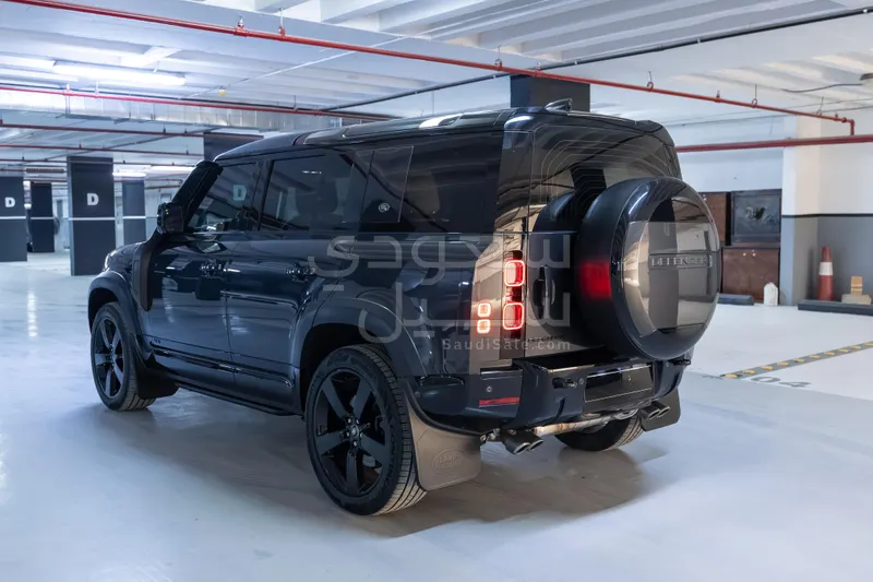 2024 لاند روفر ديفيندر إصدار كارباثيان