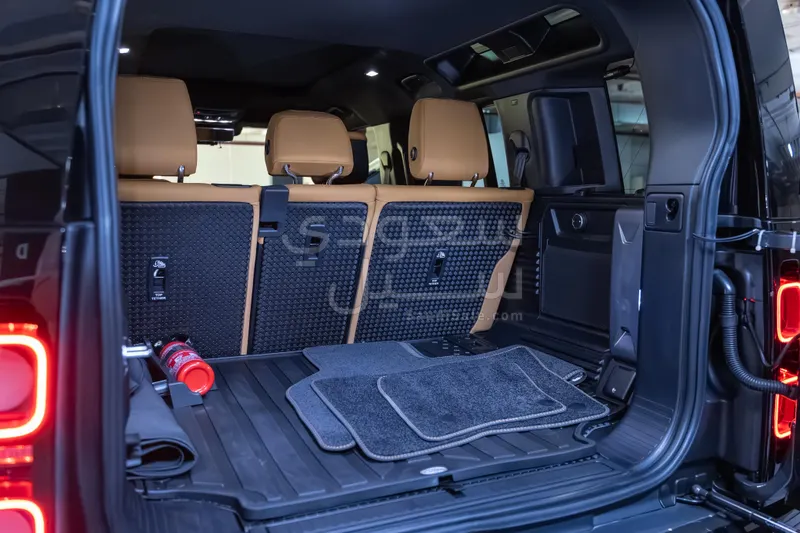 2024 لاند روفر ديفيندر إصدار كارباثيان