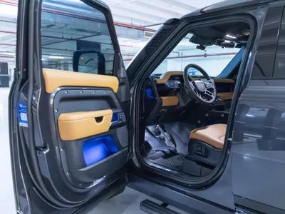 2024 لاند روفر ديفيندر إصدار كارباثيان