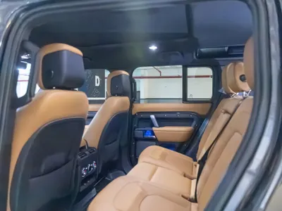 2024 لاند روفر ديفيندر إصدار كارباثيان