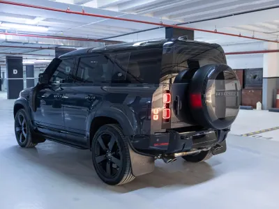 2024 لاند روفر ديفيندر إصدار كارباثيان