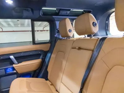 2024 لاند روفر ديفيندر إصدار كارباثيان