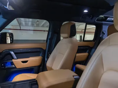 2024 لاند روفر ديفيندر إصدار كارباثيان