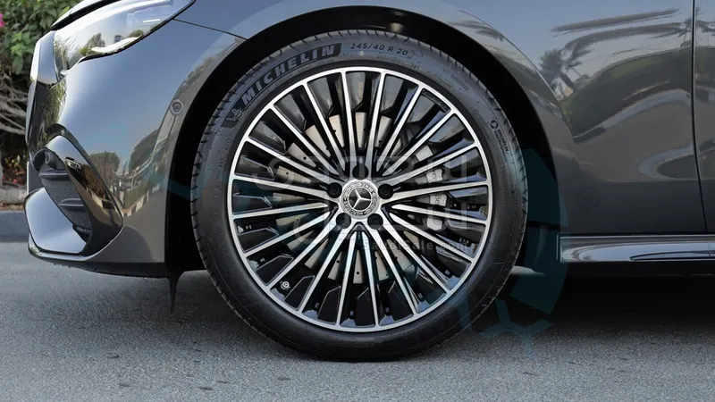 2026 Mercedes-Benz E 300 AMG