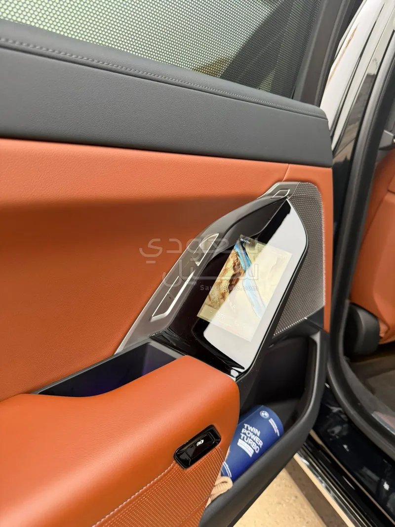 2024 بي ام دبليو الفئة السابعة 735 إل أي