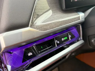 2024 بي ام دبليو الفئة السابعة 735 إل أي