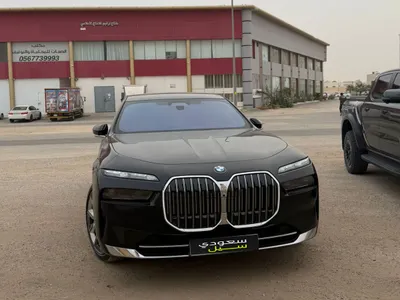 2024 بي ام دبليو الفئة السابعة 735 إل أي