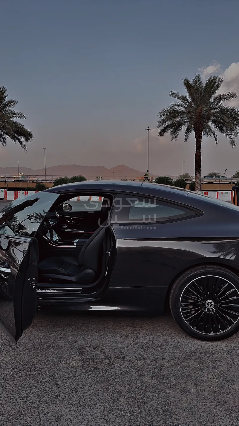 2024 مرسيدس - بنز سي إل إي 300