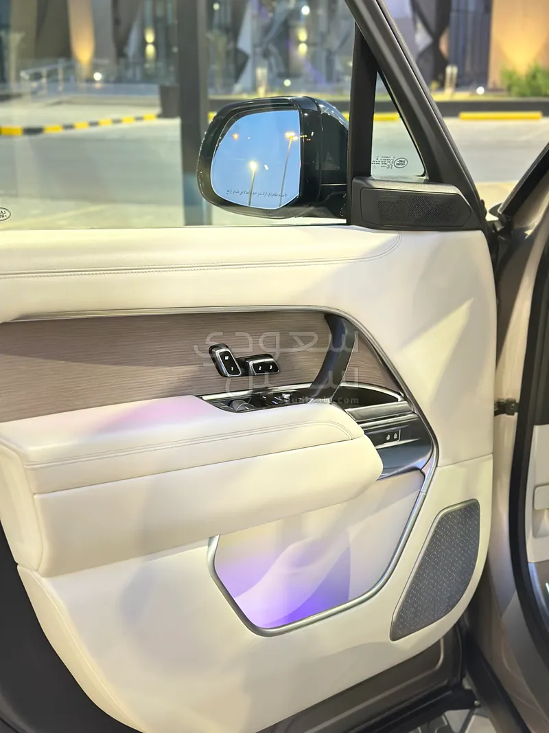 2022 لاند روفر رينج روفر فيرست اديشن