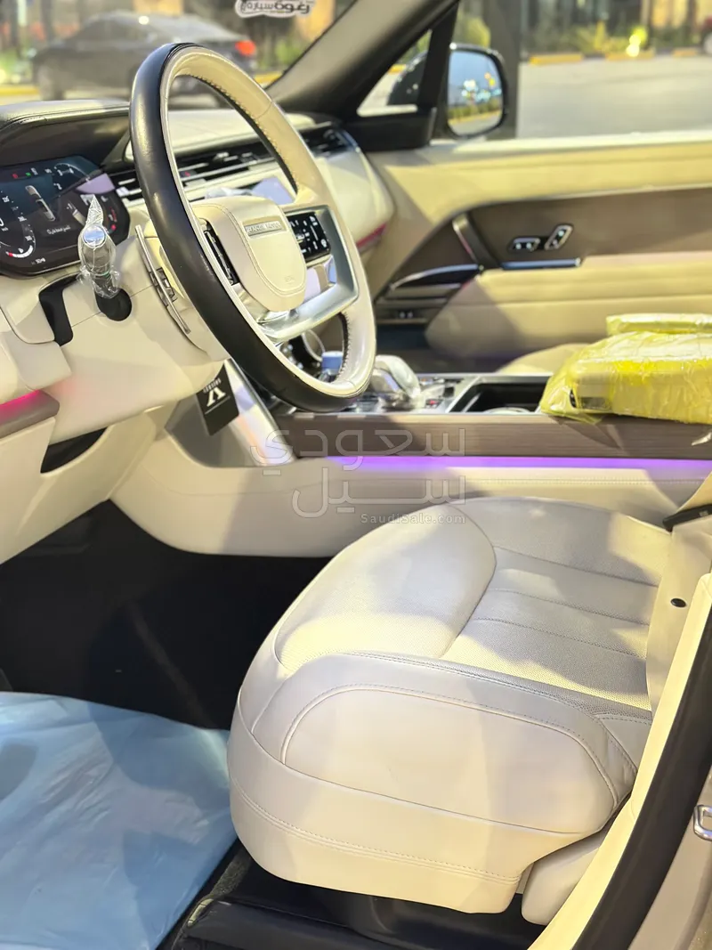 2022 لاند روفر رينج روفر فيرست اديشن