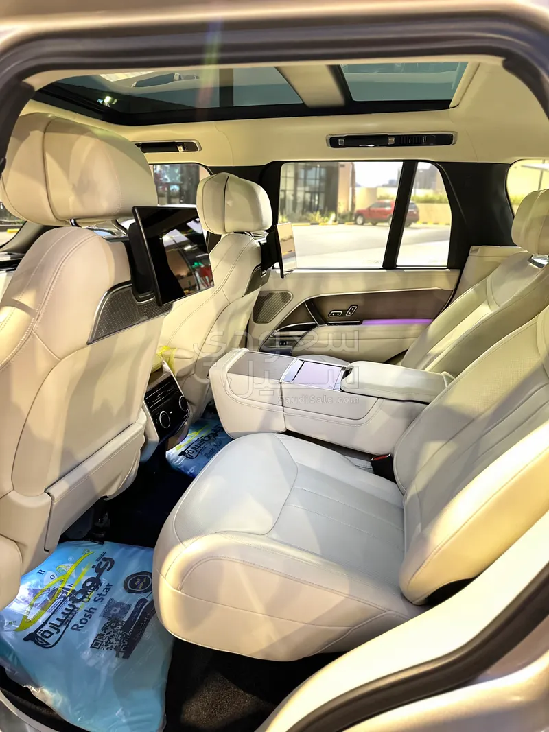 2022 لاند روفر رينج روفر فيرست اديشن