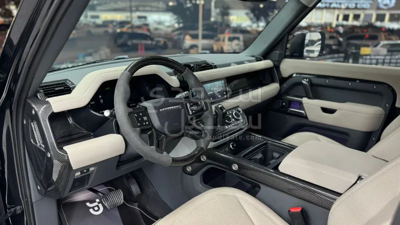 2023 Land Rover Defender 90