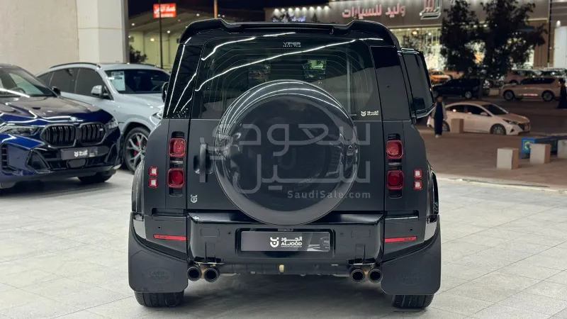 2023 Land Rover Defender 90