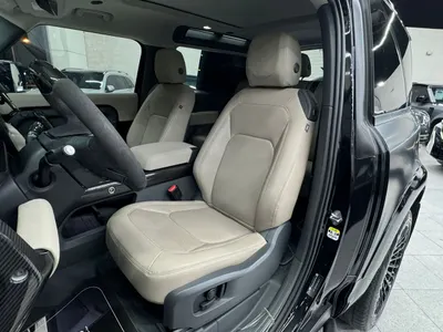 2023 Land Rover Defender 90