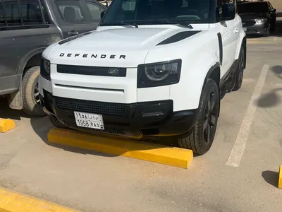 2024 لاند روفر ديفيندر 90