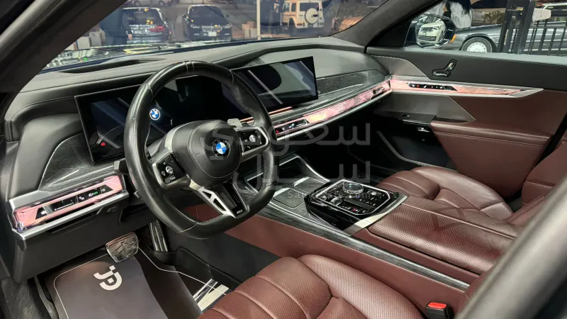 2023 BMW 7 Series 740i