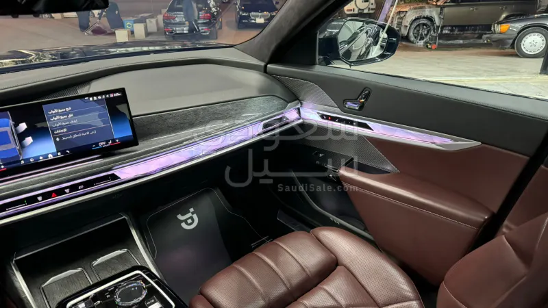 2023 BMW 7 Series 740i