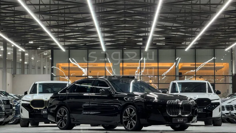 2023 BMW 7 Series 740i