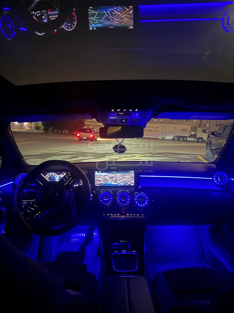 2025 مرسيدس - بنز سي إل أي 200