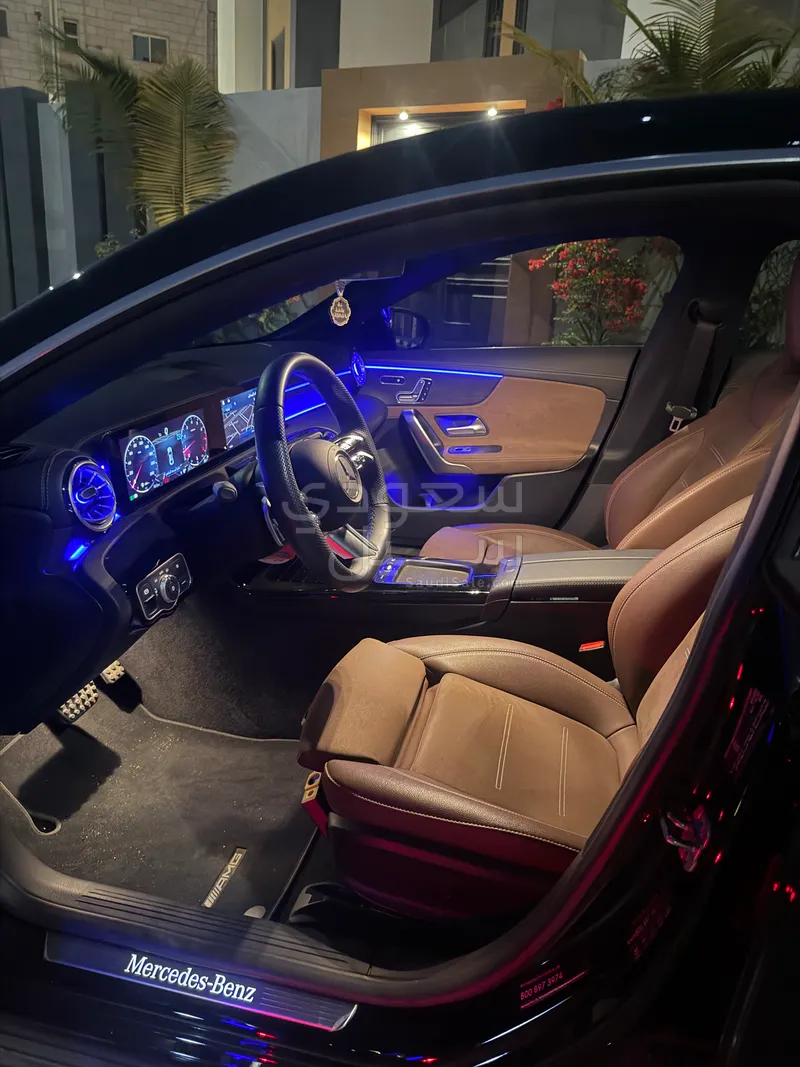 2025 مرسيدس - بنز سي إل أي 200
