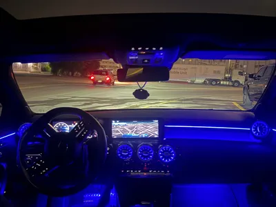 2025 مرسيدس - بنز سي إل أي 200