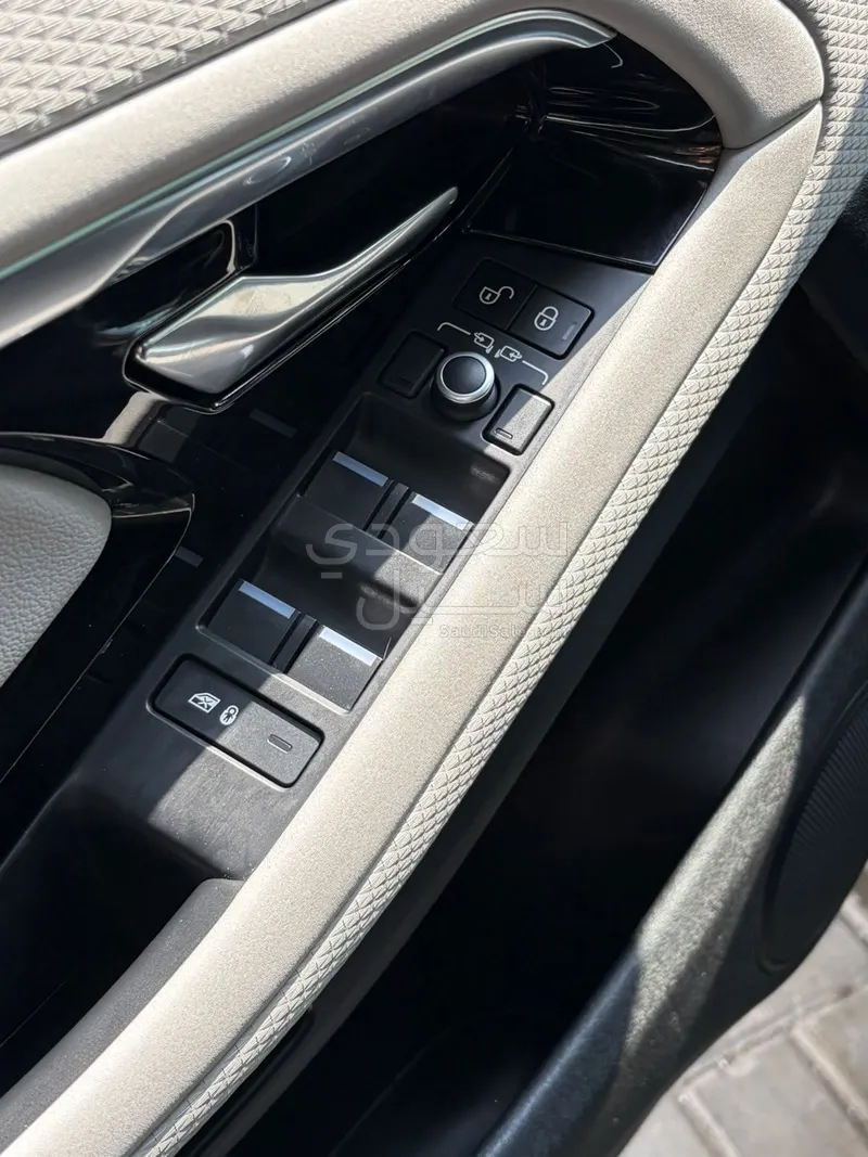 2020 لاند روفر رينج روفر ايفوك داينمك