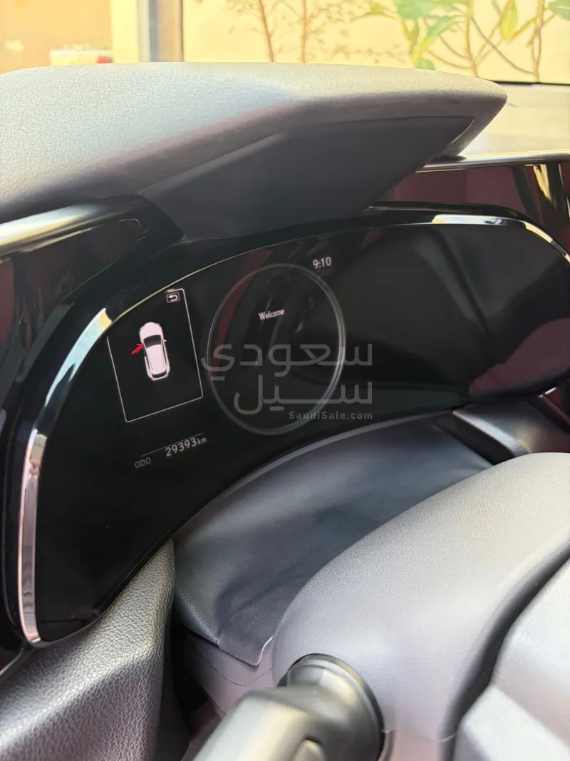 2023 لكزس إن إكس 350