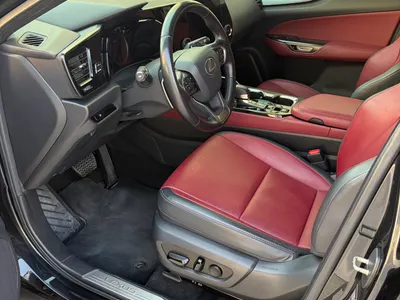 2023 لكزس إن إكس 350