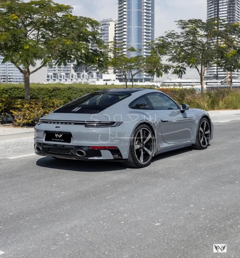 2024 بورش 911 كاريرا