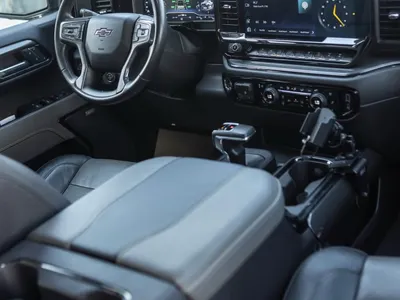 2023 شفروليه سلفرادو زد ار 2